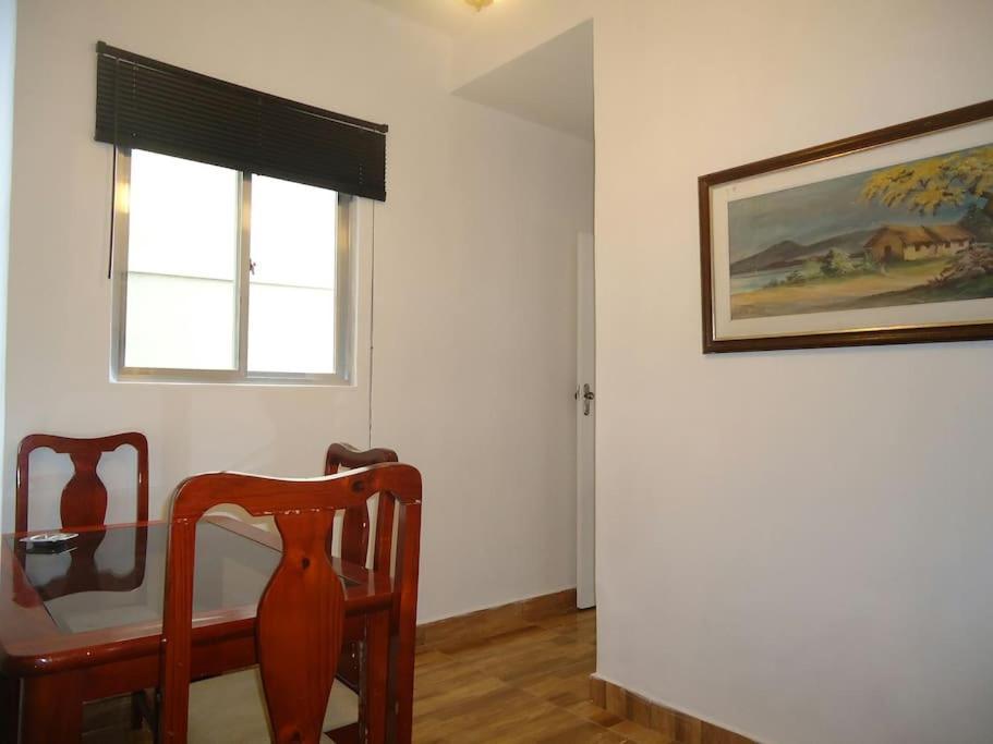 Copacabana Saleta, Grande Com Ar Cond Wi-fi A 2 Qds Da Apartemen