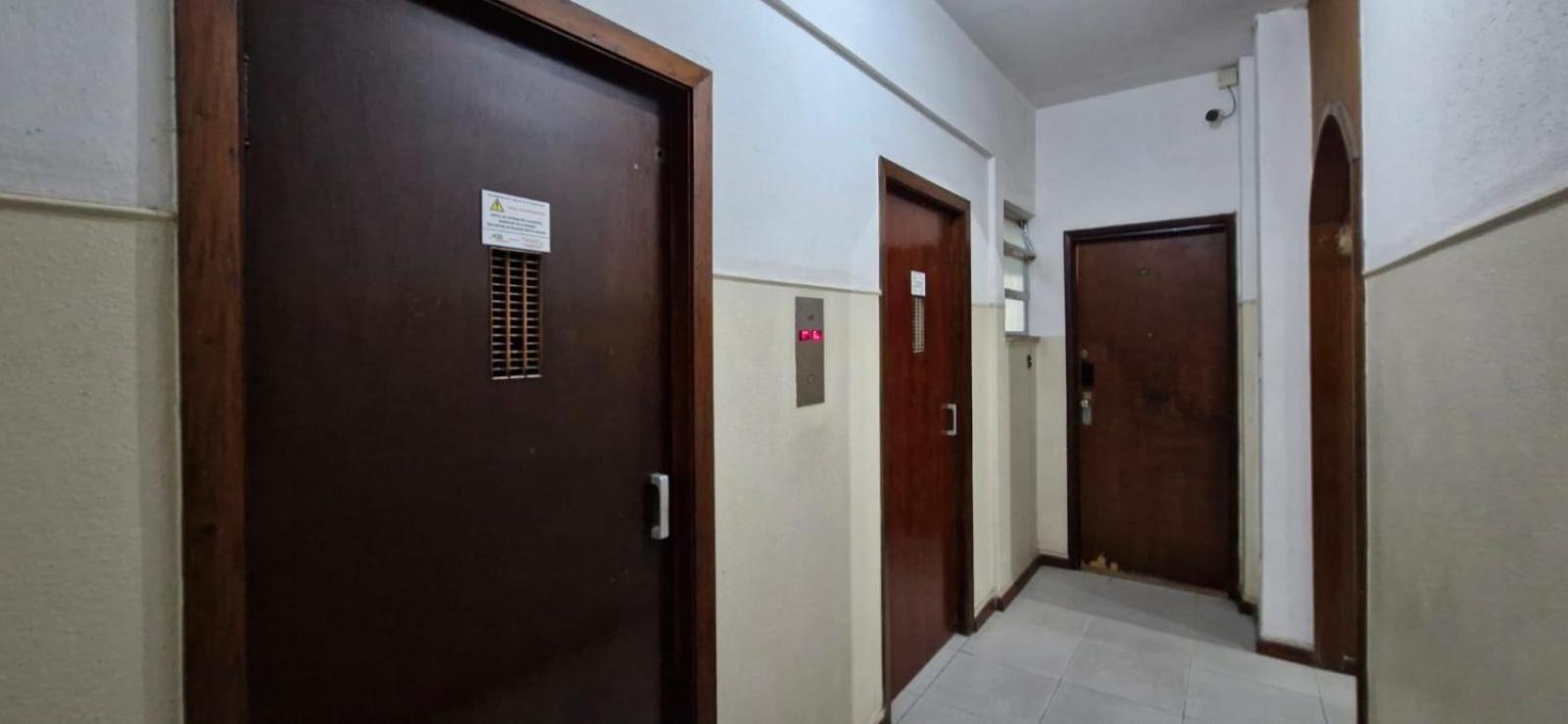 Apartamento Copacabana Saleta, Grande Com Ar Cond Wi-fi A 2 Qds Da Río de Janeiro